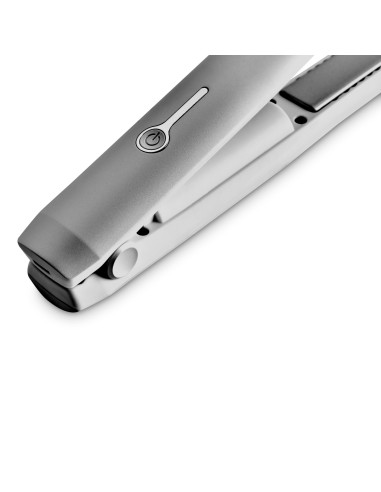 Rechargeable hair straightener